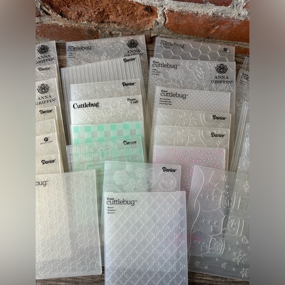 Embossing Folder Bundle - Picture 4 of 7